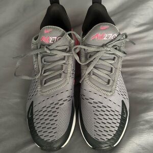 Nike Air 270 Gray and Pink Sneakers